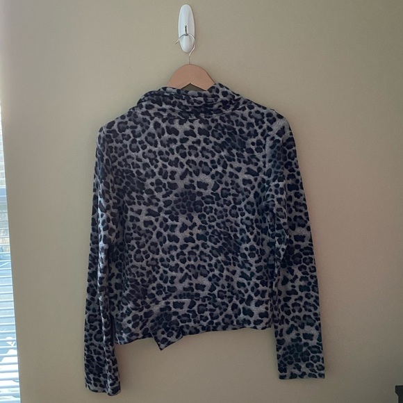 Women’s Anthropologie Bordeaux Gray Leopard Print Moto Zip Up Jacket Size Medium - Picture 6 of 6